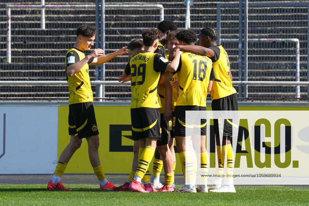 Season 2024 2025 6 Matchday U19 DFB Youth League Main Round League A Group D at Stadion Rote Erde, Dortmund, Germany BV Borussia Dortmund U19 RB Leipzig U19 Goal celebration after the 2 1 by Nick Cherny BVB