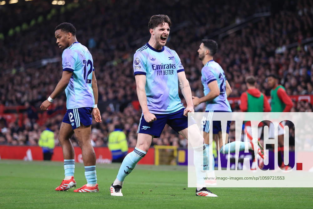 Manchester United FC gegen Arsenal FC Premier League MANCHESTER, ENGLAND 9. MÄRZ Declan Rice von Arsenal jubelt nach seinem ersten Tor während des Premier-League-Spiels zwischen Manchester United FC und Arsenal FC im Old Trafford am 9. März 2025 in Manchester, England Foto von Simon Stacpoole Abseits Abseits via Getty Images Manchester England Vereinigtes Königreich
