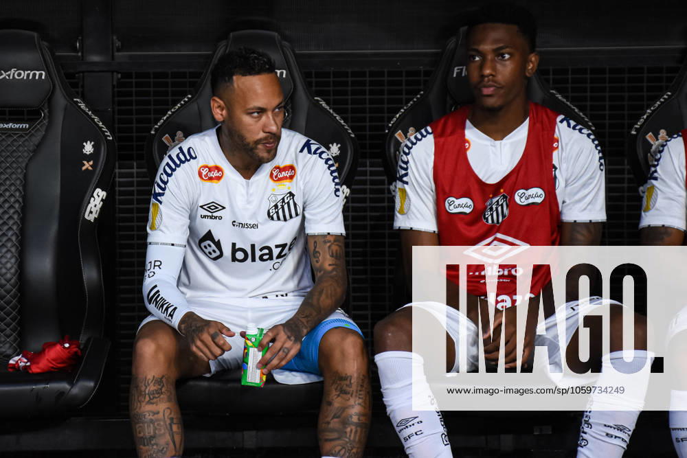 Corinthians x Santos SÃO PAULO, SP - 09.03.2025: CORINTHIANS X SANTOS - Santos& 39; Neymar was on the bench during the match between Corinthians x Santos, valid for the semi-final of the 2025 São Paulo Football Championship, this Sunday, (9) at Neo Química Arena, SP. (Photo: Roberto Casimiro Fotoarena) x2703808x RobertoxCasimiro
