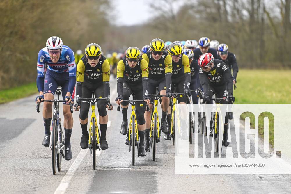 Paris - Nice 2025 - stage 2 BELLEGARDE, FRANCE - MARCH 10 : Team Visma Lease A Bike in action during stage 2 of the 83th edition of the Paris - Nice cycling race, a stage of 183,9km with start in Montesson and finish in Bellegarde on March 10, 2025 in Bellegarde, France, 10 03 2025 ( Motordriver Kenny Verfaillie - Bellegarde France