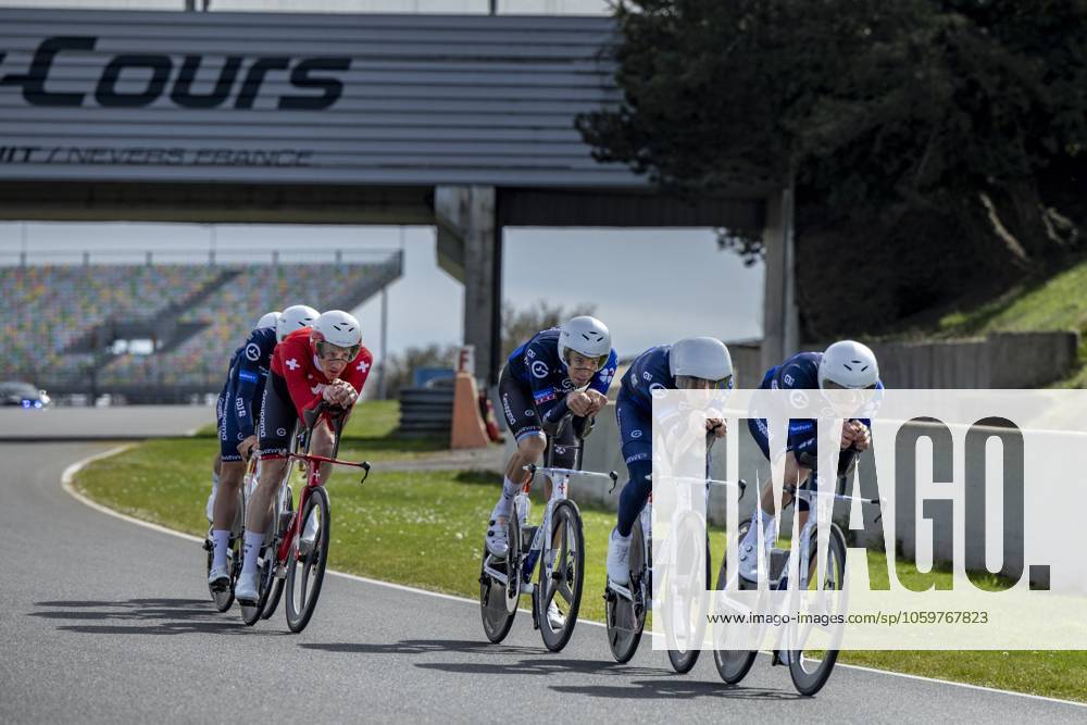 Groupama-FDJ riders pictured during the warming up ahead of stage three of the 83th edition of the Paris-Nice cycling race, a 28,4km team time trial at the Nevers Magny-Cours racetrack, in Nevers, France, Tuesday 11 March 2025. DAVIDxPINTENS x114676789x