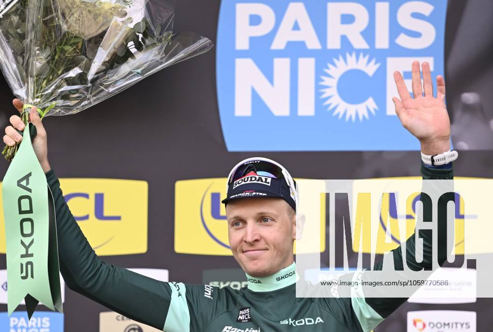 Paris - Nice 2025 - stage 3 NEVERS, FRANCE - MARCH 11 : Merlier Tim (BEL) of Soudal Quick-Step pictured with the green jersey during the podium ceremony of stage 3 of the 83th edition of the Paris - Nice cycling race, a team time-trail stage of 28,4km with start on the Circuit Magny-Cours and finish in Nevers on March 11, 2025 in Nevers, France, 11 03 2025 ( Motordriver Kenny Verfaillie - Nevers France