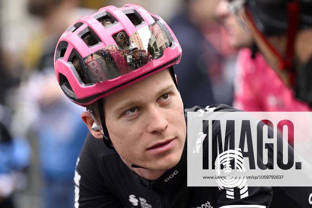 Paris - Nice 2025 - stage 4 LA LOGE DES GARDES, FRANCE - MARCH 12 : Steinhauser Georg (GER) of Ef Education - Easypost during stage 4 of the 83th edition of the Paris - Nice cycling race, a stage of 163,4km with start in Vichy and finish in La Loge Des Gardes on March 12, 2025 in La Loge Des Gardes, France, 12 03 2025 ( Motordriver Kenny Verfaillie - La Loge Des Gardes France