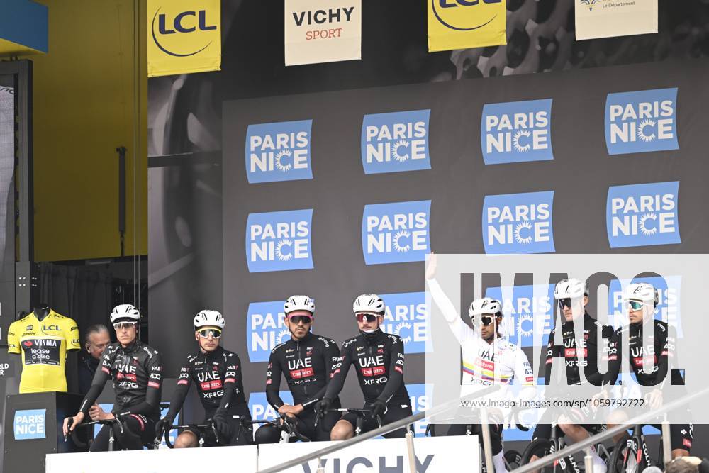Paris - Nice 2025 - stage 4 LA LOGE DES GARDES, FRANCE - MARCH 12 : Narvaez Jhonatan (ECU) of Uae Team Emirates - Xrg and teammates during stage 4 of the 83th edition of the Paris - Nice cycling race, a stage of 163,4km with start in Vichy and finish in La Loge Des Gardes on March 12, 2025 in La Loge Des Gardes, France, 12 03 2025 ( Motordriver Kenny Verfaillie - La Loge Des Gardes France