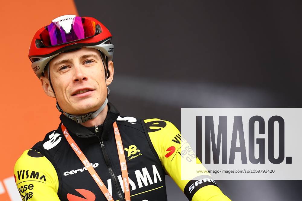 Danish Jonas Vingegaard Hansen of Team Visma-Lease a Bike pictured at the start of stage four of the 83th edition of the Paris-Nice cycling race, 163,4km from Vichy to La Loge des Gardes, France, Wednesday 12 March 2025. DAVIDxPINTENS x114746420x