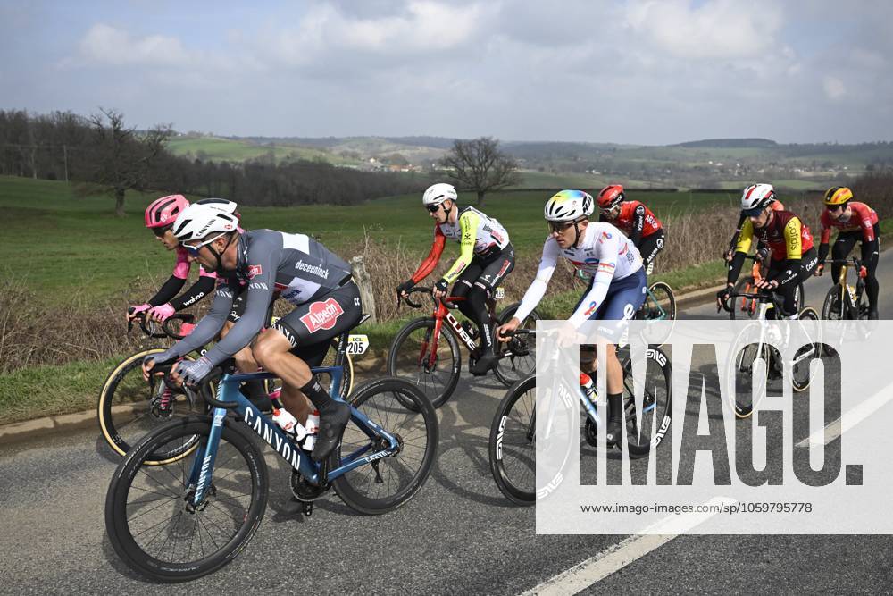Paris - Nice 2025 - stage 4 LA LOGE DES GARDES, FRANCE - MARCH 12 : Albanese Vincenzo (ITA) of Ef Education - Easypost, Planckaert Edward (BEL) of Alpecin - Deceuninck, Gachignard Thomas (FRA) of Team Totalenergies during stage 4 of the 83th edition of the Paris - Nice cycling race, a stage of 163,4km with start in Vichy and finish in La Loge Des Gardes on March 12, 2025 in La Loge Des Gardes, France, 12 03 2025 ( Motordriver Kenny Verfaillie - La Loge Des Gardes France
