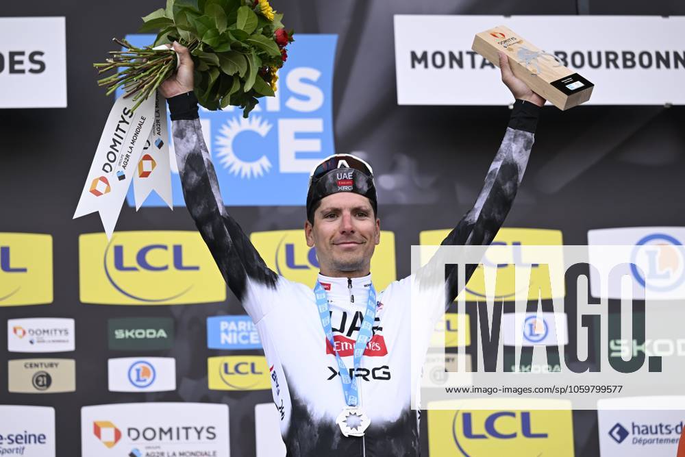 Paris - Nice 2025 - stage 4 LA LOGE DES GARDES, FRANCE - MARCH 12 : Almeida Joao (POR) of Uae Team Emirates - Xrg pictured during the podium ceremony of stage 4 of the 83th edition of the Paris - Nice cycling race, a stage of 163,4km with start in Vichy and finish in La Loge Des Gardes on March 12, 2025 in La Loge Des Gardes, France, 12 03 2025 ( Motordriver Kenny Verfaillie - La Loge Des Gardes France