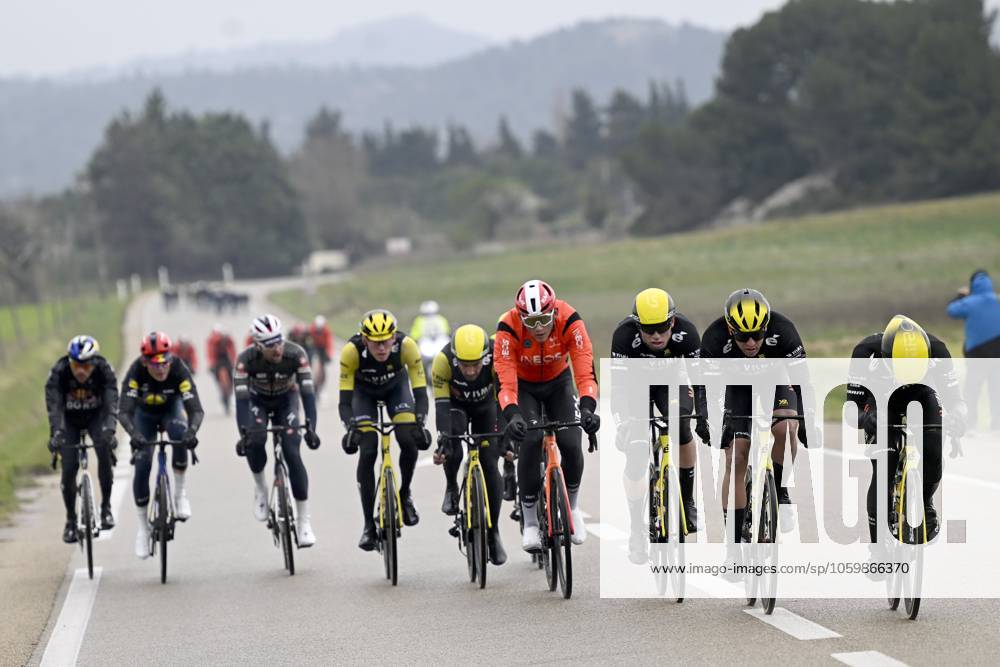 Paris - Nice 2025 - stage 6 BERRE L ETANG, FRANCE - MARCH 14 : riders of Team Visma Lease a Bike during stage 6 of the 83th edition of the Paris - Nice cycling race, a stage of 209,8km with start in Saint-Julien-en-Saint-Alban and finish in Berre L Etang on March 14, 2025 in Berre L Etang, France, 14 03 2025 ( Motordriver Kenny Verfaillie - Berre L Etang France