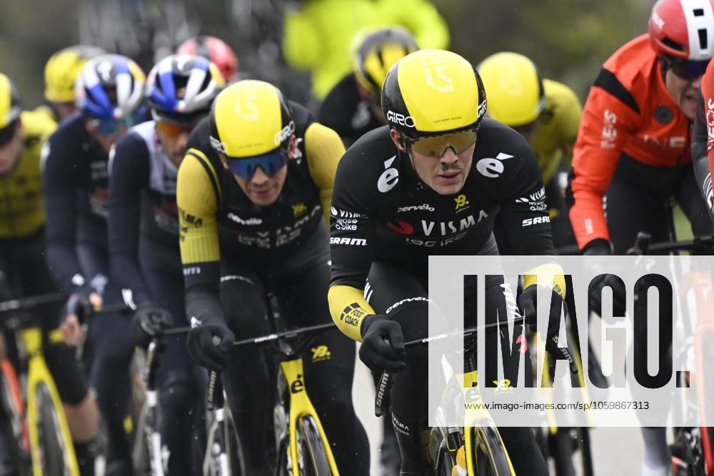 Paris - Nice 2025 - stage 6 BERRE L ETANG, FRANCE - MARCH 14 : Lemmen Bart (NED) of Team Visma Lease A Bike during stage 6 of the 83th edition of the Paris - Nice cycling race, a stage of 209,8km with start in Saint-Julien-en-Saint-Alban and finish in Berre L Etang on March 14, 2025 in Berre L Etang, France, 14 03 2025 ( Motordriver Kenny Verfaillie - Berre L Etang France