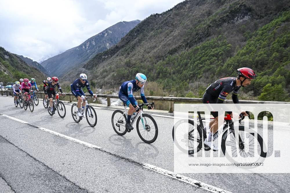 Paris - Nice 2025 - stage 7 AURON, FRANCE - MARCH 15 : Wright Fred (GBR) of Bahrain - Victorious, Alaphilippe Julian (FRA) of Tudor Pro Cycling Team in the escape pack during stage 7 of the 83th edition of the Paris - Nice cycling race, a stage of 109,3km with start in Nice and finish at Auron on March 15, 2025 in Auron, France, 15 03 2025 ( Motordriver Kenny Verfaillie - Auron France