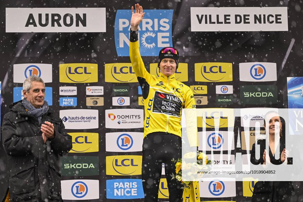 Paris - Nice 2025 - stage 7 AURON, FRANCE - MARCH 15 : Jorgenson Matteo (USA) of Team Visma Lease A Bike on the podium with the yellow jersey during stage 7 of the 83th edition of the Paris - Nice cycling race, a stage of 109,3km with start in Nice and finish at Auron on March 15, 2025 in Auron, France, 15 03 2025 ( Motordriver Kenny Verfaillie - Auron France