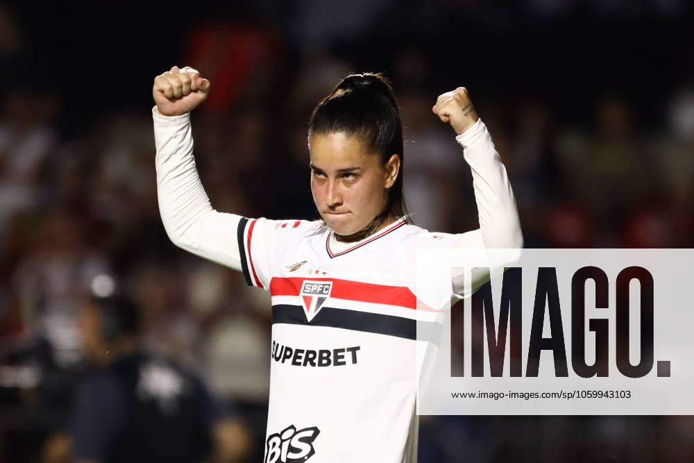 Sao Paulo and Corinthians in the Women s Super Cup final Karla Alves of Sao Paulo converts a penalty against Corinthians in the Women s Super Cup final, at the Morumbis Stadium, south of Sao Paulo, this Saturday, 03 15 2025 SoO PAULO SoO PAULO Brazil