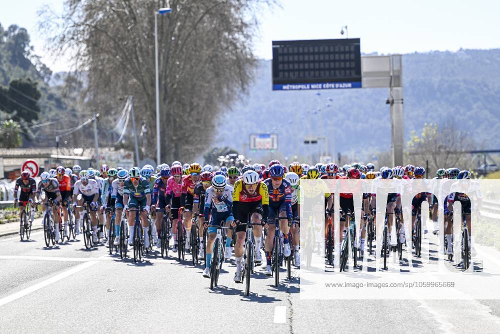 Paris - Nice 2025 - stage 8 NICE, FRANCE - MARCH 16 : Illustration picture of the peloton during stage 8 and final stage of the 83th edition of the Paris - Nice cycling race, a stage of 119,9km with start and finish in Nice on March 16, 2025 in Nice, France, 16 03 2025 ( Motordriver Kenny Verfaillie - Nice France