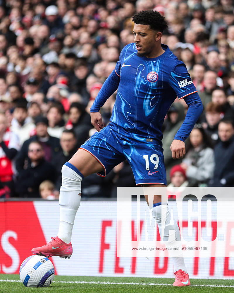 Premier League Arsenal v Chelsea Jadon Sancho of Chelsea in action during the Premier League match Arsenal vs Chelsea at Emirates Stadium, London, United Kingdom, 16th March 2025 (Photo by Izzy Poles News Images) London Emirates Stadium Greater London United Kingdom