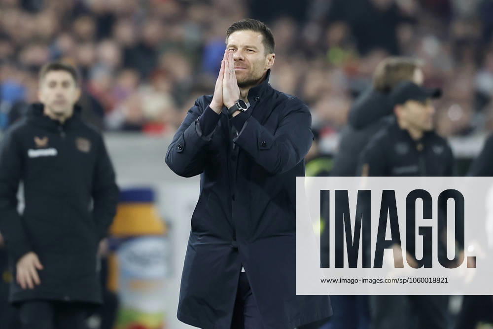 In the picture Coach Xabi Alonso Bayer 04 Leverkusen praying, 16 03 2025, Soccer, Bundesliga, VfB Stuttgart Bayer 04 Leverkusen, GER, Stuttgart, MHPArena, DFL REGULATIONS PROHIBIT ANY USE OF PHOTOGRAPHS AS IMAGE SEQUENCES AND OR QUASI VIDEO