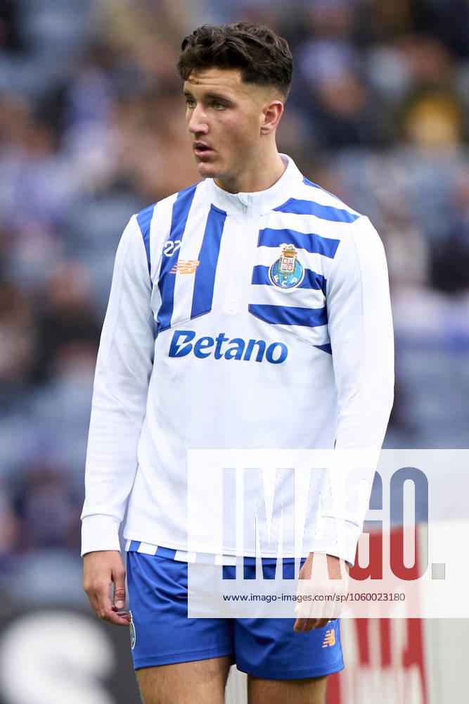FC Porto v AVS - Liga Portugal Betclic Deniz Gul of FC Porto looks on during the warm-up prior to the Liga Portugal Betclic match between FC Porto and AVS Futebol at Estadio Do Dragao in Porto, Portugal, on March 15, 2025. Porto, Portugal Porto Portugal