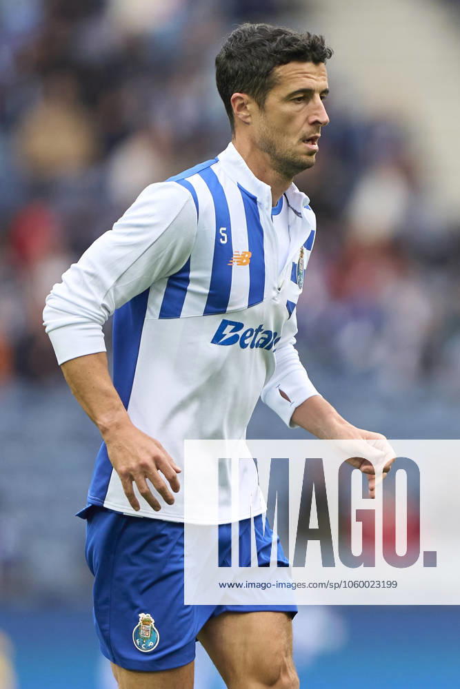 FC Porto v AVS - Liga Portugal Betclic Ivan Marcano of FC Porto looks on during the warm-up prior to the Liga Portugal Betclic match between FC Porto and AVS Futebol at Estadio Do Dragao in Porto, Portugal, on March 15, 2025. Porto, Portugal Porto Portugal