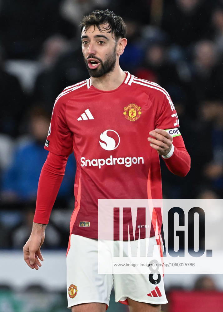 Leicester, England, 16th March 2025. Bruno Fernandes of Manchester United, ManU during the Premier League match at the King Power Stadium, Leicester. Picture credit should read: Cody Froggatt Sportimage . SPI_125_CF_LEICESTER_MANCHESTER_UNITED_SPI-3754_125 SPI-3754-0124