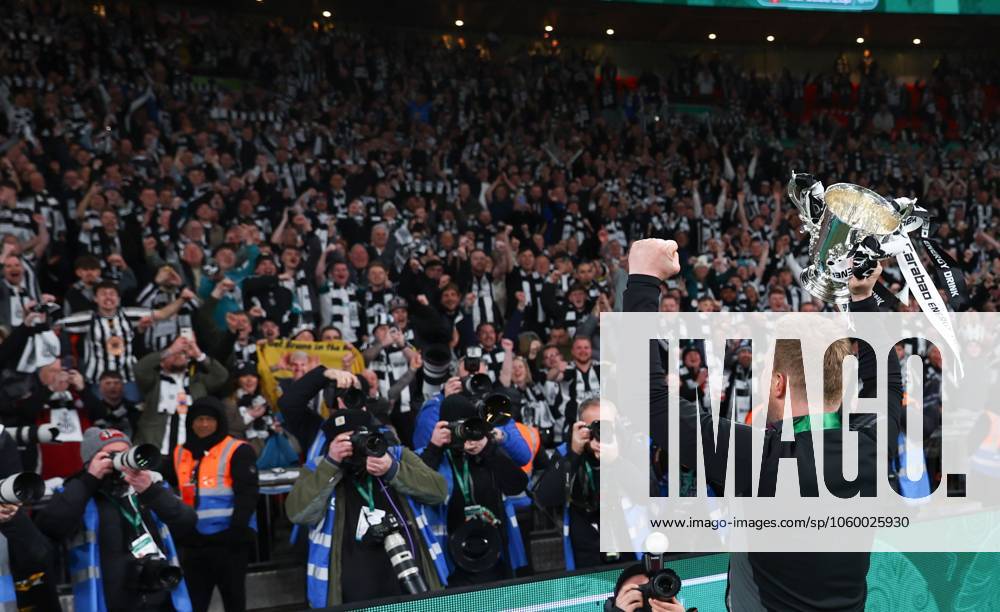 Newcastle United manager Eddie Howe celebrates with the Carabao Cup trophy with the fans Liverpool v Newcastle United, EFL Carabao Cup, Final, Football, Wembley Stadium, London, UK - 16 Mar 2025