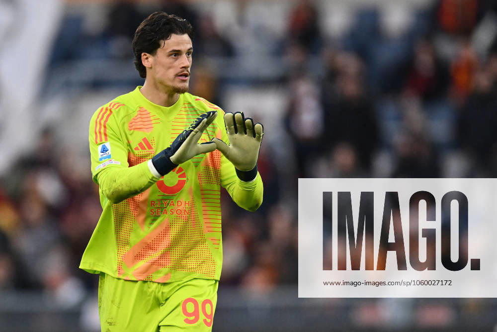 CALCIO - Serie A - AS Roma vs Cagliari Calcio Mile Svilar of A.S. Roma particPhoto by IPA ABACAPRESS.COMtes in the 29th day of the Serie A Championship between A.S. Roma and Cagliari Calcio at the Olympic Stadium on March 16, 2025 in Rome, Italy. Rome Italy