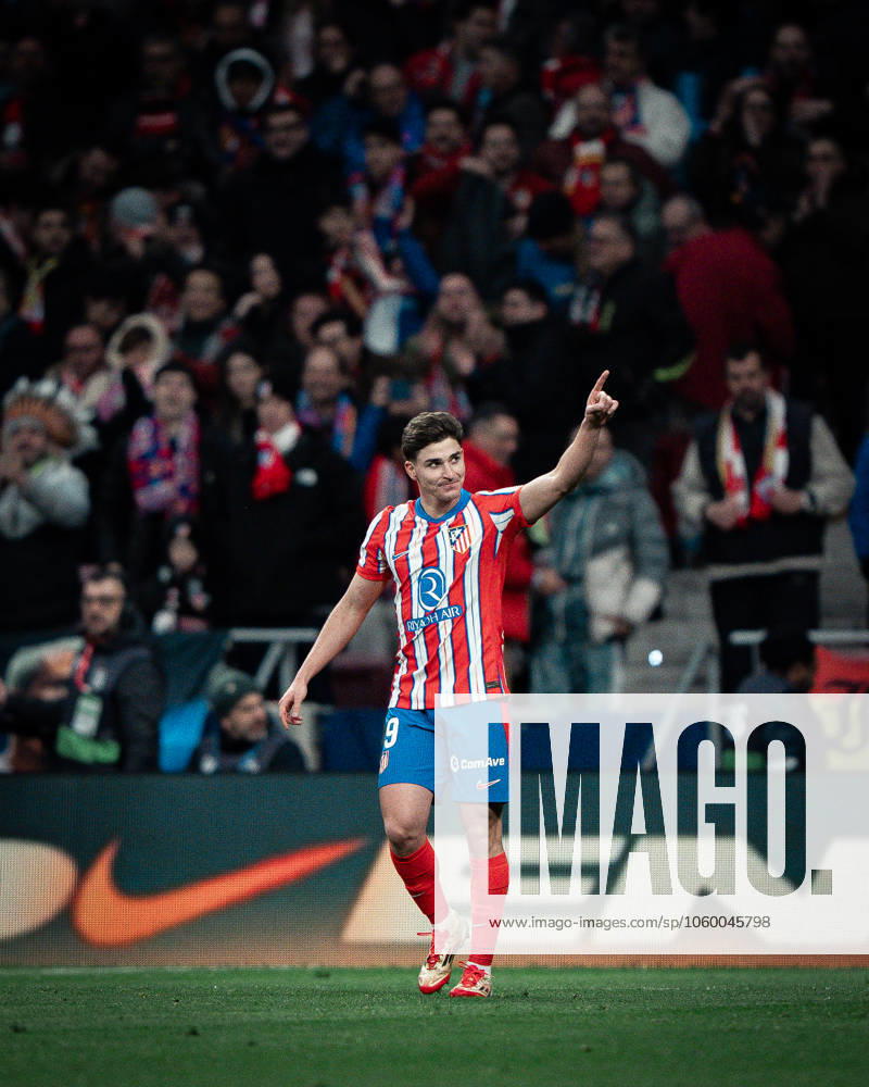 Atletico de Madrid v FC Barcelona, Barca - LaLiga EA Sports MADRID, SPAIN, MARCH 16: Julian Alvarez of Atletico de Madrid celebrating after scoring his goal during the LaLiga EA Sports match between Atletico de Madrid and FC Barcelona at Estadio Civitas Metropolitano on March 16, 2025 in Madrid, Spain. Madrid Estadio Civitas Metropolitano Madrid Spain