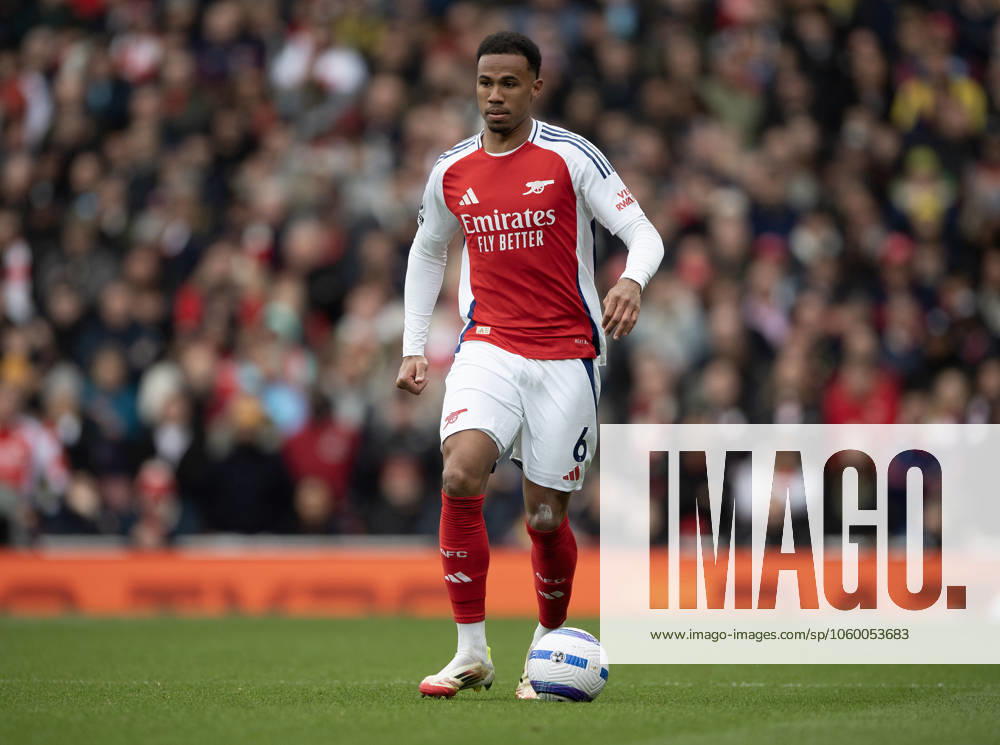 Arsenal FC v Chelsea FC - Premier League LONDON, ENGLAND - MARCH 16: Magalhaes Gabriel of Arsenal during the Premier League match between Arsenal FC and Chelsea FC at Emirates Stadium on March 16, 2025 in London, England. London Emirates Stadium England United Kingdom