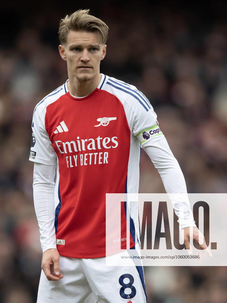 Arsenal FC v Chelsea FC - Premier League LONDON, ENGLAND - MARCH 16: Martin Odegaard of Arsenal during the Premier League match between Arsenal FC and Chelsea FC at Emirates Stadium on March 16, 2025 in London, England. London Emirates Stadium England United Kingdom