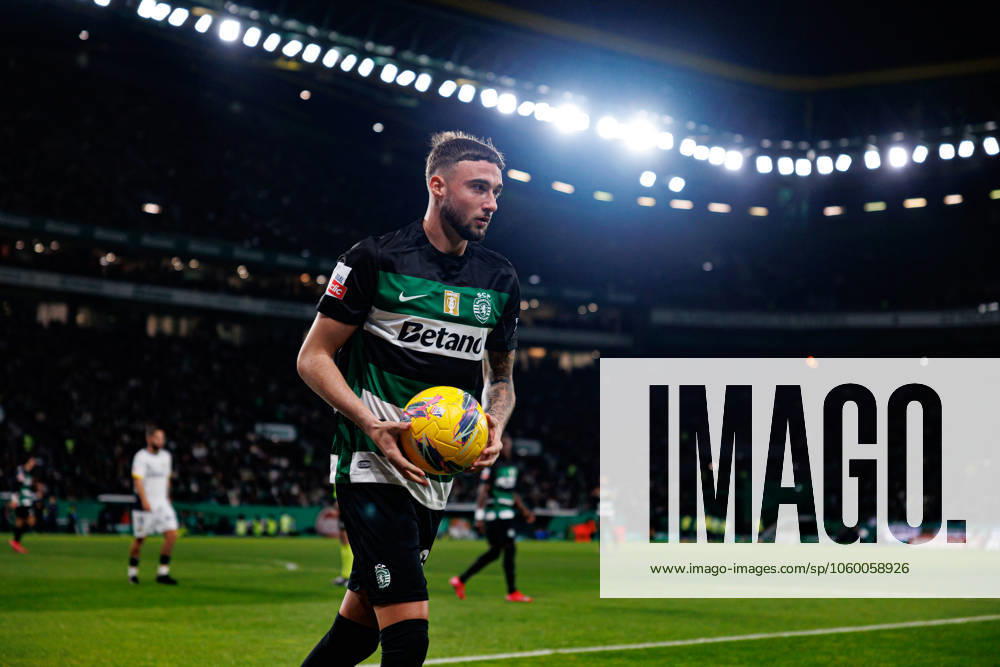 Zeno Debast seen during Liga Portugal game between teams of Sporting CP and FC Famalicao at Estadio Jose Alvalade (Maciej Rogowski) Lisbon Estadio Jose Alvalade Portugal