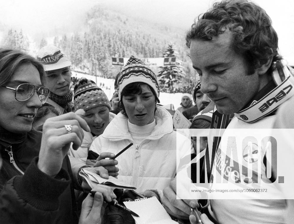 Ingemar Stenmark, geboren am 18. März 1956, ist ein ehemaliger schwedischer alpiner Skirennläufer im Weltcup. Er gilt als einer der bedeutendsten schwedischen Sportler aller Zeiten und als der größte Slalom und Riesenslalomspezialist aller Zeiten. 1980 Ingemar Stenmark born 18 March 1956 is a Swedish former World Cup alpine ski racer. He is regarded as one of the most prominent Swedish athletes ever, and as the greatest slalom and giant slalom specialist of all time. 1980