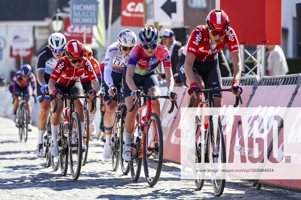 British Zoe Backstedt of Canyon SRAM zondacrypto pictured in action during the Nokere Koerse one day cycling race for women elite, 188.1 km from Deinze to Nokere, on Wednesday 19 March 2025. DAVIDxPINTENS x115268212x