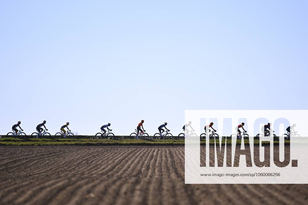 Danilith Nokere Koerse 2025 cycling race NOKERE, BELGIUM - MARCH 19 : illustration picture peloton during the Men Elite UCI 1.Pro 78th Danilith Nokere Koerse cycling race with start in Deinze and finish in Nokere (188,2 km) on March 19, 2025 in Nokere, Belgium, 19 03 2025 ( Motordriver Rodrique Verfaillie & Nokere Belgium