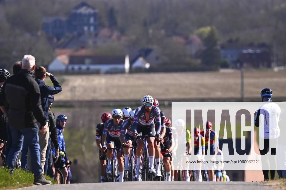Danilith Nokere Koerse 2025 cycling race NOKERE, BELGIUM - MARCH 19 : illustration picture peloton during the Men Elite UCI 1.Pro 78th Danilith Nokere Koerse cycling race with start in Deinze and finish in Nokere (188,2 km) on March 19, 2025 in Nokere, Belgium, 19 03 2025 ( Motordriver Rodrique Verfaillie & Nokere Belgium
