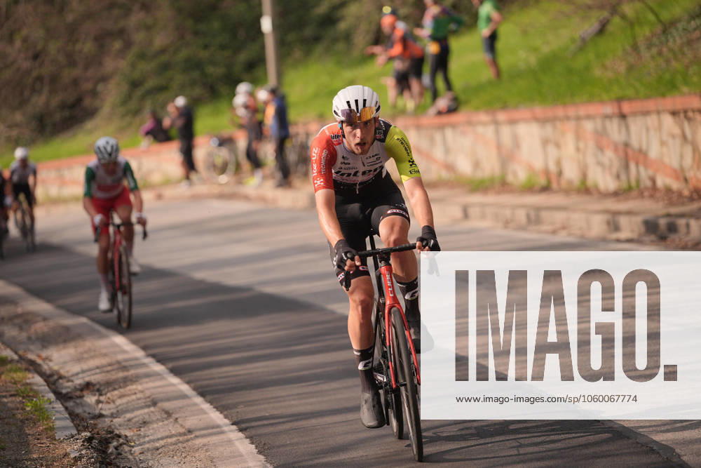 The pacjk rides during the men s elite race of the Milano-Torino one day cycling race (174km) from Rho to Torino (Superga) - North West Italy- Wednesday, March 19, 2025. - cycling .