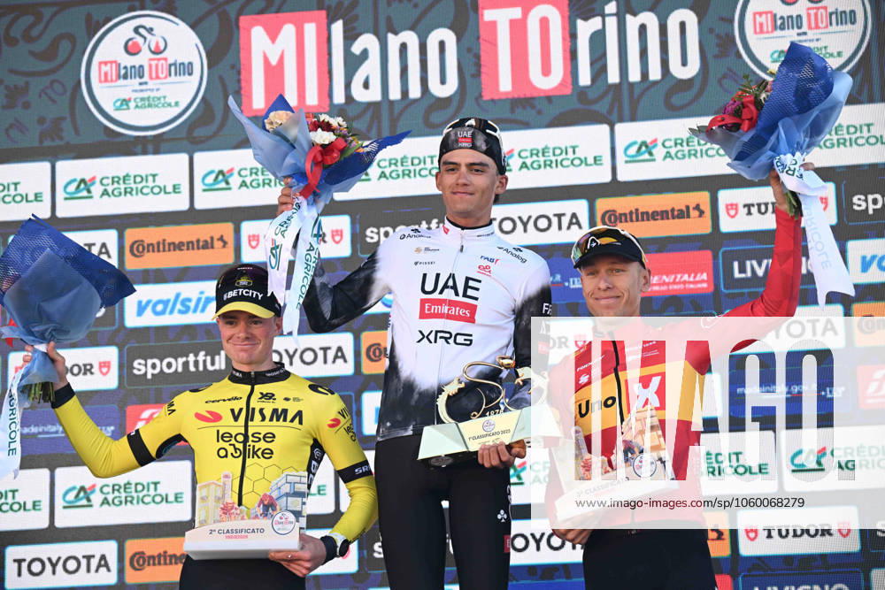 Milano - Torino; 2025, Uae Team Emirates - Xrg; 2025, Visma - Lease A Bike; 2025, Uno X Mobility; Del Toro Romero, Isaac; Tulett, Ben; Johannessen, Tobias Halland; Superga;