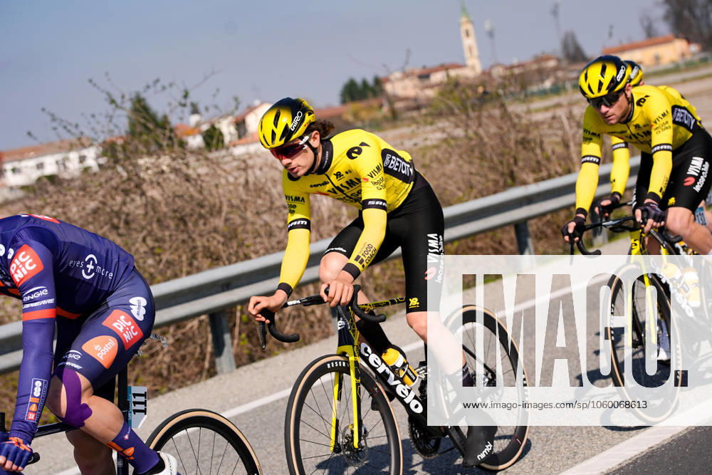 The pack rides during the men s elite race of the Milano-Torino one day cycling race (174km) from Rho to Torino (Superga) - North West Italy- Wednesday, March 19, 2025. - cycling .
