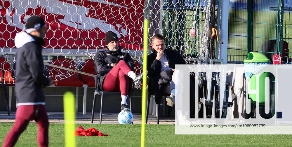 RB Leipzig Training Bundesliga Leipzig, 18 03 2025, RBL Training Center, Fußball Bundesliga , RB LEIPZIG Training , In the picture from left coach Marco Rose RB Leipzig and Sebastian Schuppan RBL sporting director , For editorial use only Only editorial use , Picture Point