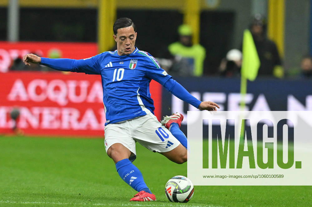 Foto IPP Roberto Ramaccia Milano 20 3 2025 Uefa Nations League - Quarti - Andata 2024 2025 Italia vs Germania Nella foto Giacomo Raspadori in azione palla al piede Italy Photo Press - World Copyright Milano italy Italia ITALY