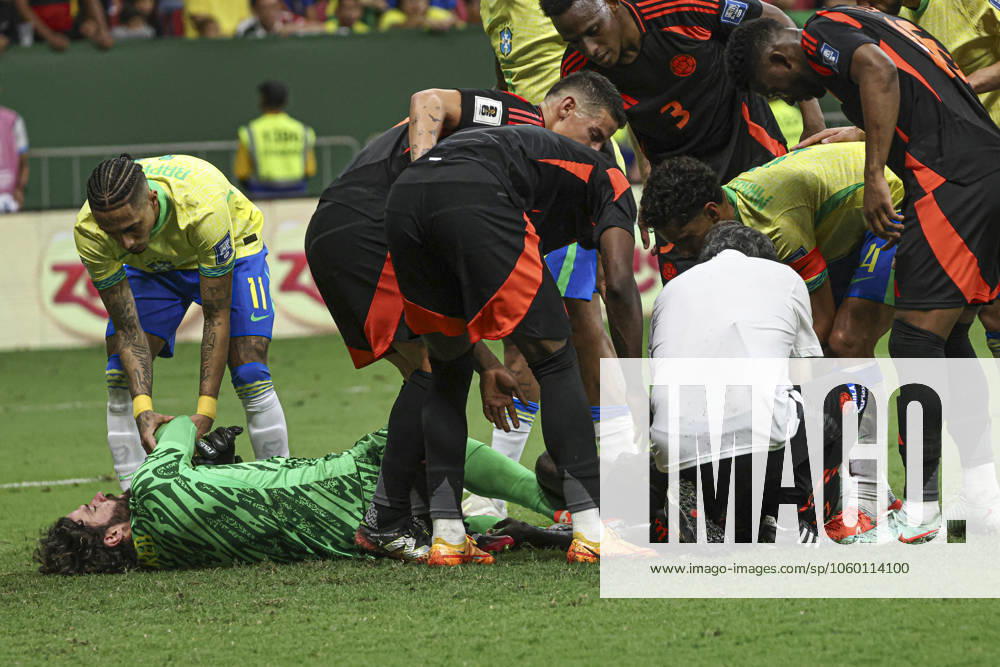Match between brazil and colombia for the world cup qualifiers in brasilia Brasilia (df), 03 20 2025 - qualifiers world cup 2026 brazil colombia - goalkeeper alisson becker, from the brazilian national team, Nationalteam suffered a very strong head clash with defender davinson sanchez, in a match between the brazilian national team and the colombian national team, for the 13th round of the world cup qualifiers at the arena brb mane garrincha, this thursday night, march 20, 2025. (Foto: Leco Viana Thenews2 imago images) SPO