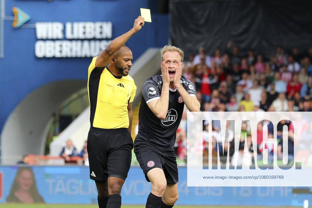 Niederrhein Pokal Rot Weiß Oberhausen RWE p Referees Jonah Besong and Lucas Brumme RWO RWE Venue Oberhausen, Stadion Niederrhein Date 22 03 2025 Germany NRW Oberhausen Copyright MichaxKorb