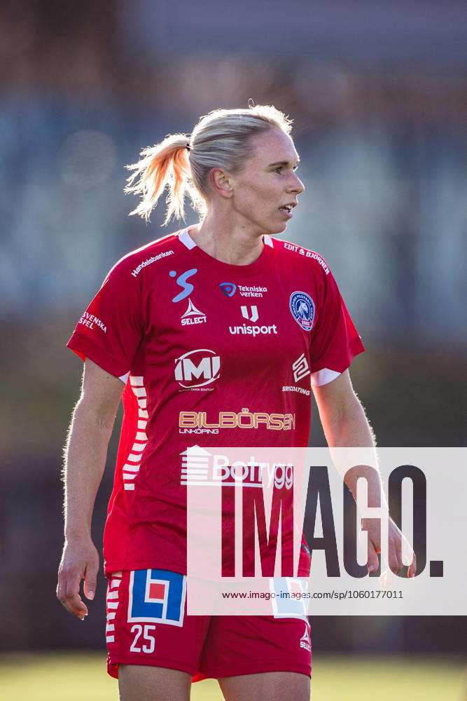 Linköpings Jonna Andersson during the football match in Damallsvenskan between AIK and Linköping on March 22, 2025 in Stockholm