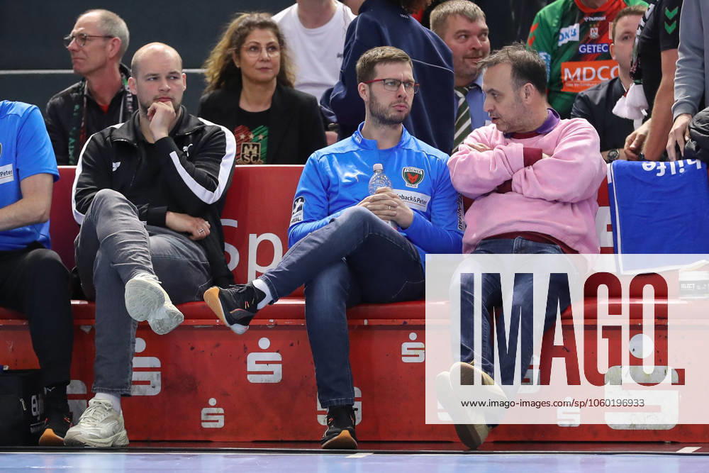 Handball, Daikin HBL, SC Magdeburg Füchse Berlin v l Paul Drux Berlin , Jaron Siewert Berlin, Coach , Bob Hanning Berlin, Managing Director Magdeburg
