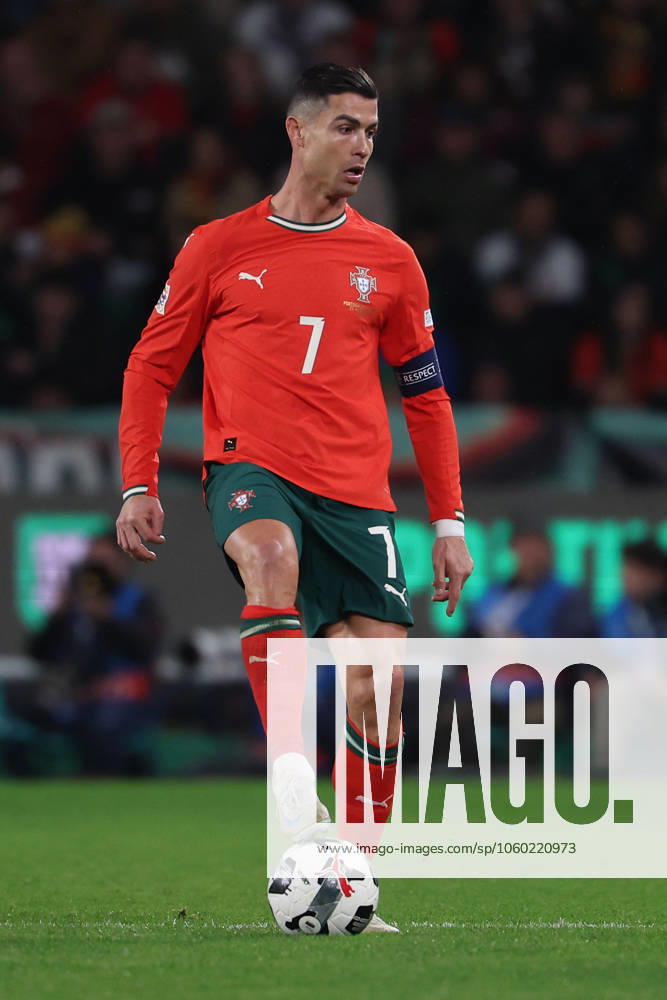 2025 03 23 Portugal, Lisbon Estadio Jose Alvalade UEFA Nations League 2025 Quarter finals Portugal Denmark v l , Cristiano Ronaldo Portugal on the ball, cropped, single image, full body, action, action, game scene