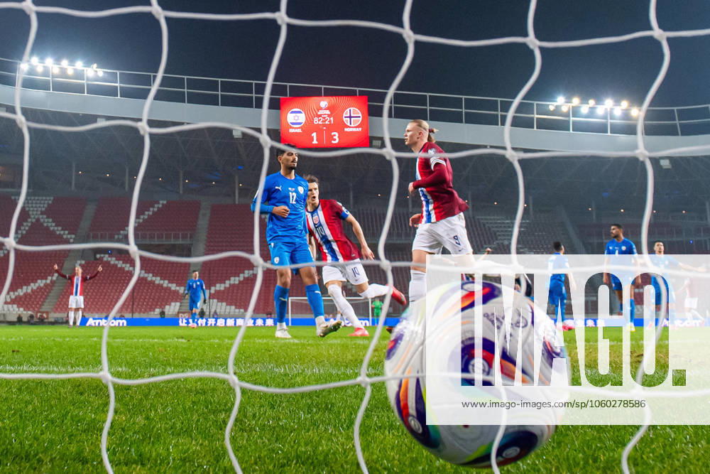 Erling Braut Haaland of Norway celebrates with teammate Martin odegaard after scoring the 1 4 goal during the FIFA World Cup Qualifier football match between Israel and Norway on March 25, 2025 in Debrecen Photo Vegard Grott BILDBYRAN kod VG VG0737 bbeng fotball football soccer fotboll fifa world cup qualifiers european qualifiers 2026 uefa world cup qualifiers vm kvalifisering vm kvalik vm kval norge norway israel jubel