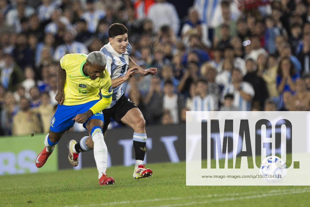 Argentina v Brazil - FIFA World Cup, WM, Weltmeisterschaft, Fussball 2026 Qualifier Julian Alvarez of Argentina in action during the South of American FIFA World Cup 2026 Qualifier between Argentina and Brazil at Estadio Mas Monumental Antonio Vespucio Liberti on March 25, 2025 in Buenos Aires, Argentina. Buenos Aires Argentina