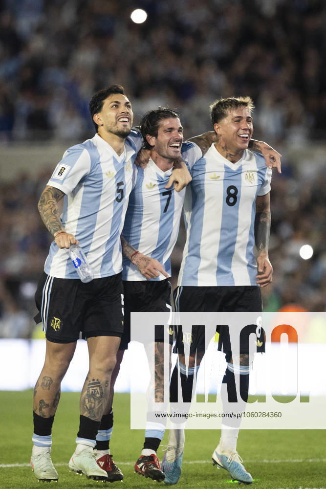 Argentina v Brazil - FIFA World Cup, WM, Weltmeisterschaft, Fussball 2026 Qualifier Rodrigo De Paul, Leandro Paredes and Enzo Fernandez of Argentina celebrate after winning the South of American FIFA World Cup 2026 Qualifier between Argentina and Brazil at Estadio Mas Monumental Antonio Vespucio Liberti on March 25, 2025 in Buenos Aires, Argentina. Buenos Aires Argentina
