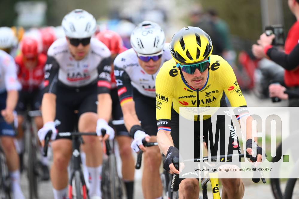 E3 Saxo Classic 2025 Cycling Race Harelbeke, Belgium - March 28 : Van Baarle Dylan (NED) of Team Visma Lease A Bike in action during the Men Elite UCI World Tour 68th E3 Saxo Classic cycling race of 208 kms with start in Harelbeke and finish in Harelbeke on March 28, 2025 in Harelbeke, Belgium, 28 03 2025 ( Motordriver Kenny Verfaillie - Harelbeke Belgium