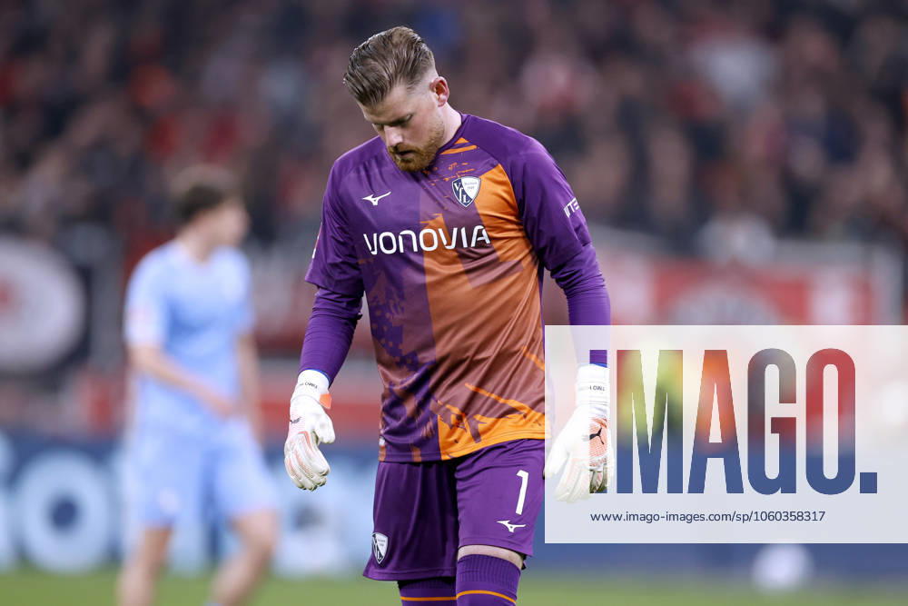 HORN Timo Torwart Team VfL Bochum DFL Fussball Bundesliga Saison 2024 - 2025 BL Spiel Bayer 04 Leverkusen - VfL Bochum 3 : 1 am 28.03. 2025 in Leverkusen DFL REGULATIONS PROHIBIT ANY USE OF PHOTOGRAPHS as IMAGE SEQUENCES and or QUASI-VIDEO