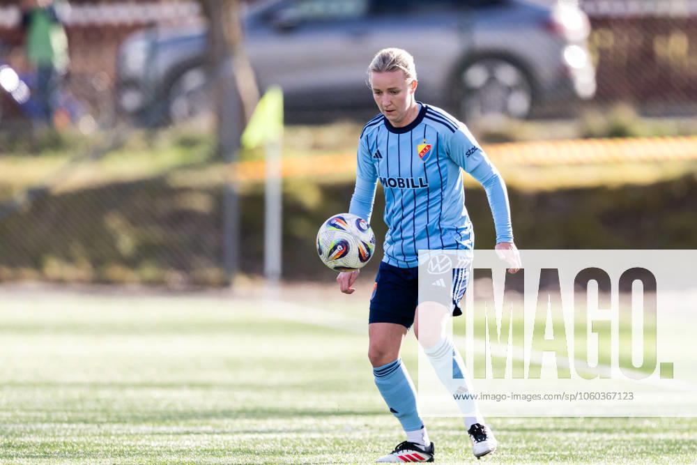 Djurgardens Alexandra Jonasson during the football match in Damallsvenskan between Alingsas and Djurgarden on March 29, 2025 in Alingsas