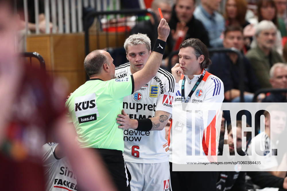 Handball Daikin HBL, VfL Potsdam HC Erlangen, v l Marek Nissen Erlangen, 14 red card, sending off, sent off Potsdam
