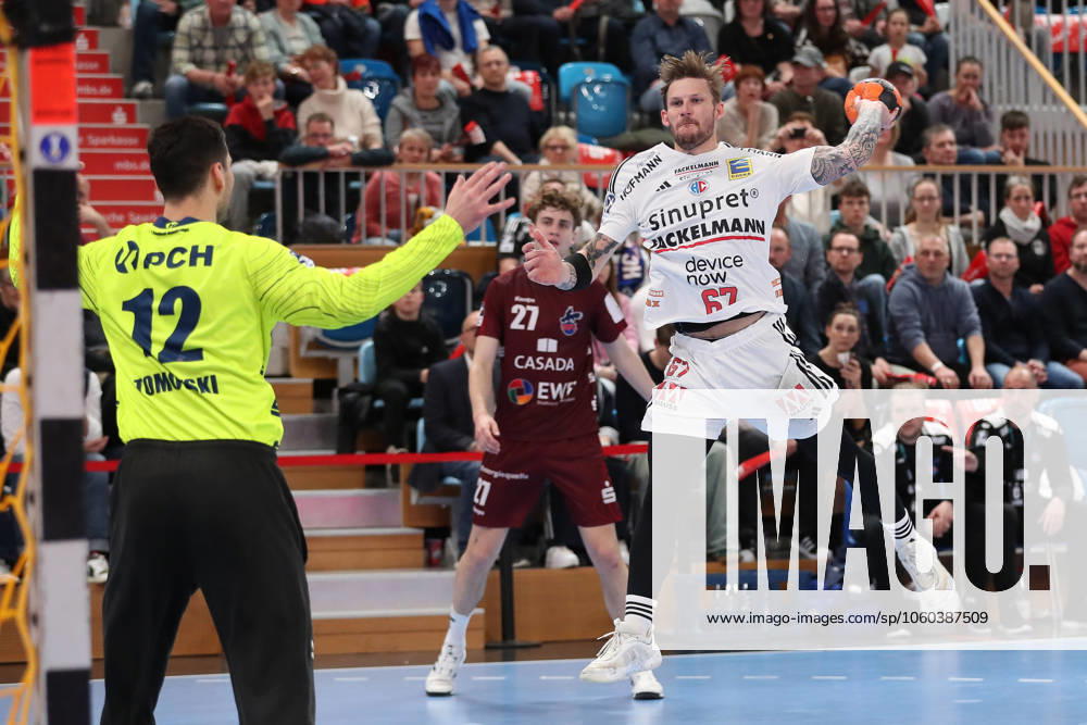 Handball Daikin HBL, VfL Potsdam HC Erlangen, v l Hampus Olsson Erlangen, 67 throws goal, goal scorer, scores goal, scores the goal Potsdam